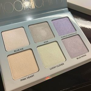 Moon Child Highlighter Palette